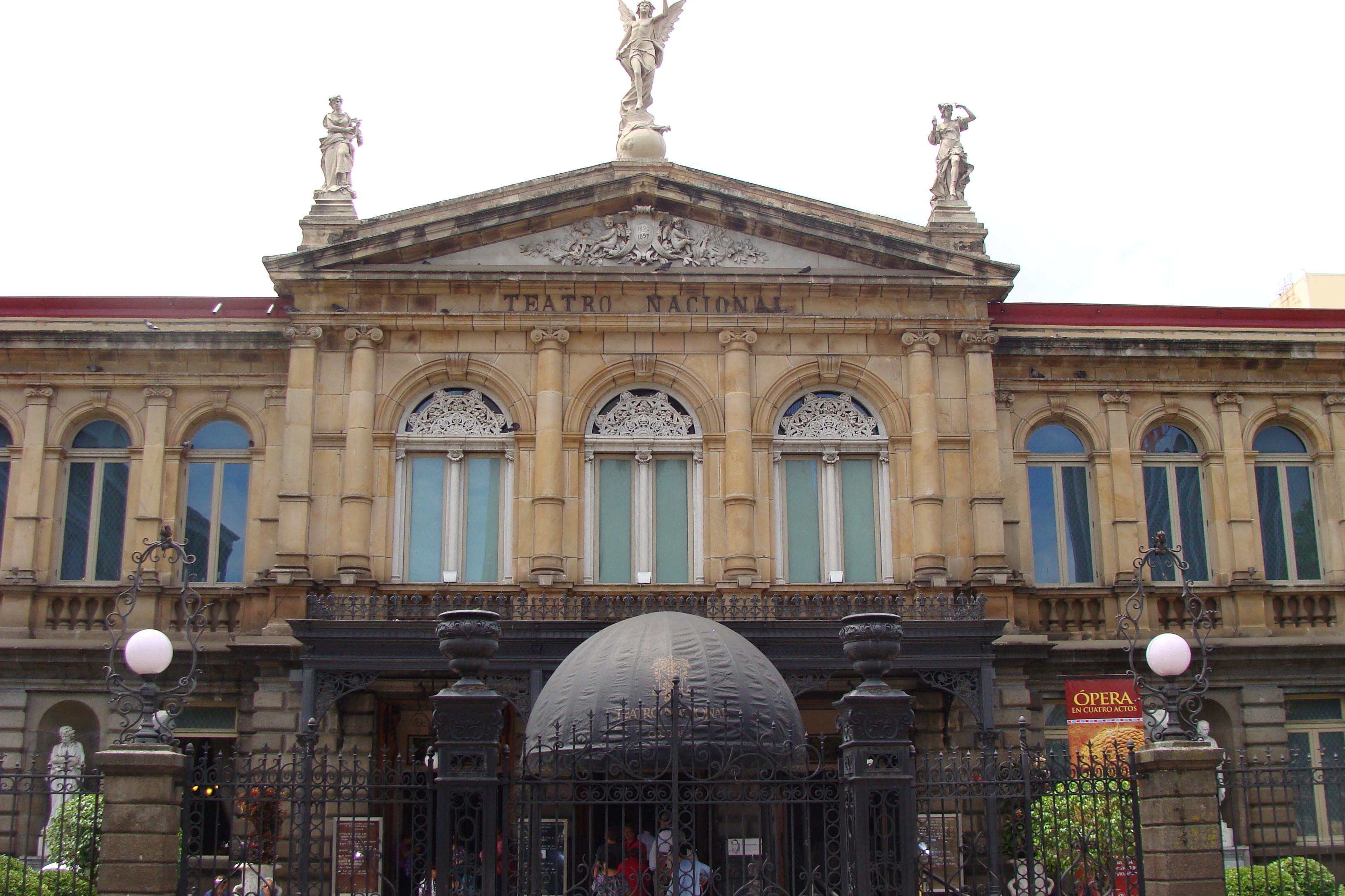 Teatro Nacional.